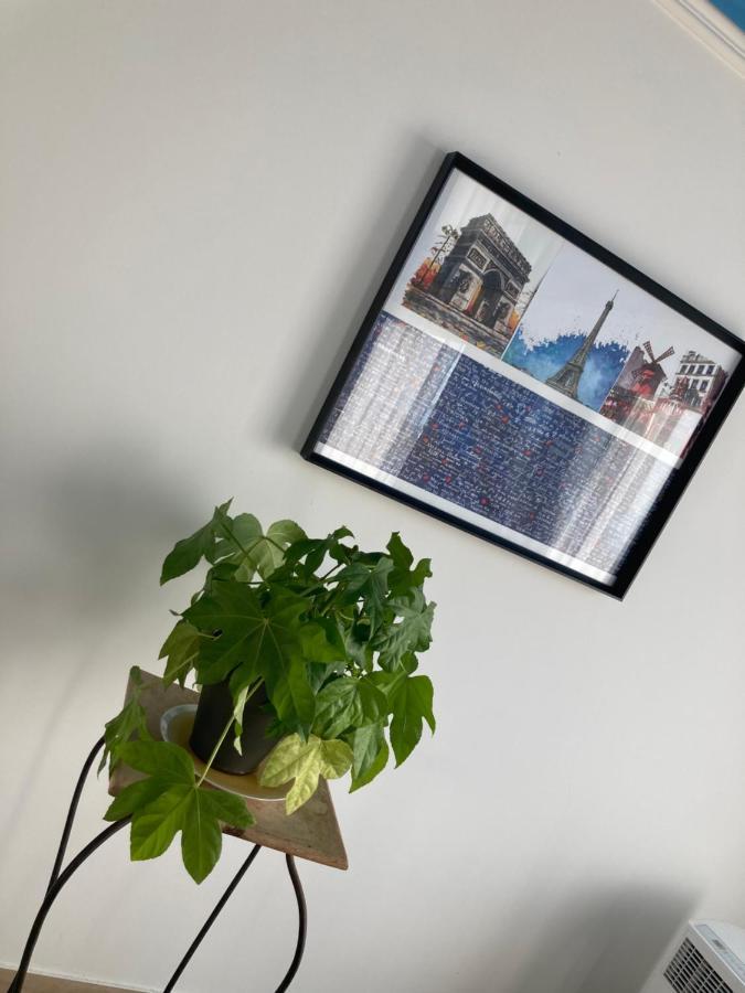 Location Chambre Avec Salle De Bain Et Partie Commune Sea View & Mountain View Renting 1 Of 3 Bedrooms With Shared Common Space 3 Bdrm Apt Not 1 Bdrm Plus Clime Ou Ac 바스티아 외부 사진