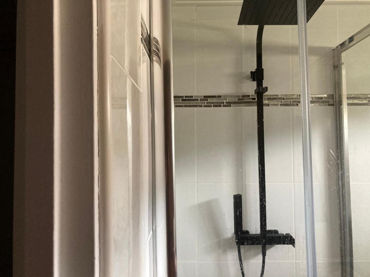 Location Chambre Avec Salle De Bain Et Partie Commune Sea View & Mountain View Renting 1 Of 3 Bedrooms With Shared Common Space 3 Bdrm Apt Not 1 Bdrm Plus Clime Ou Ac 바스티아 외부 사진